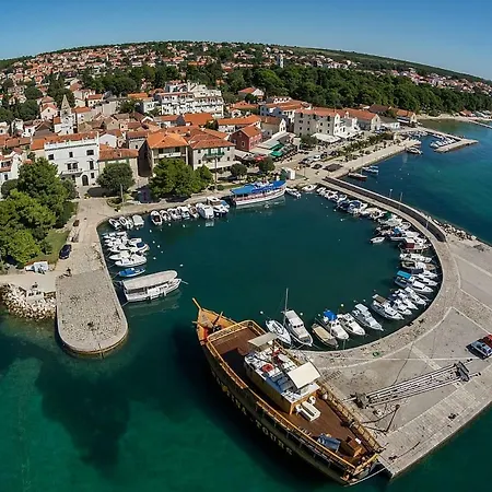 Sanja-centar Apartment Sveti Filip i Jakov